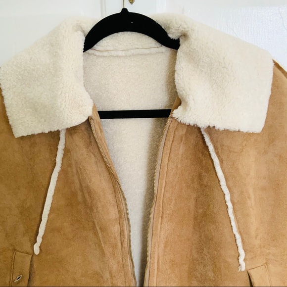 FAUX SHEARLING CAPE - Picture 3 of 5